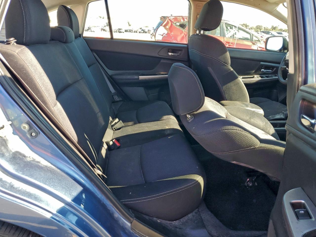 2015 SUBARU IMPREZA photo 10