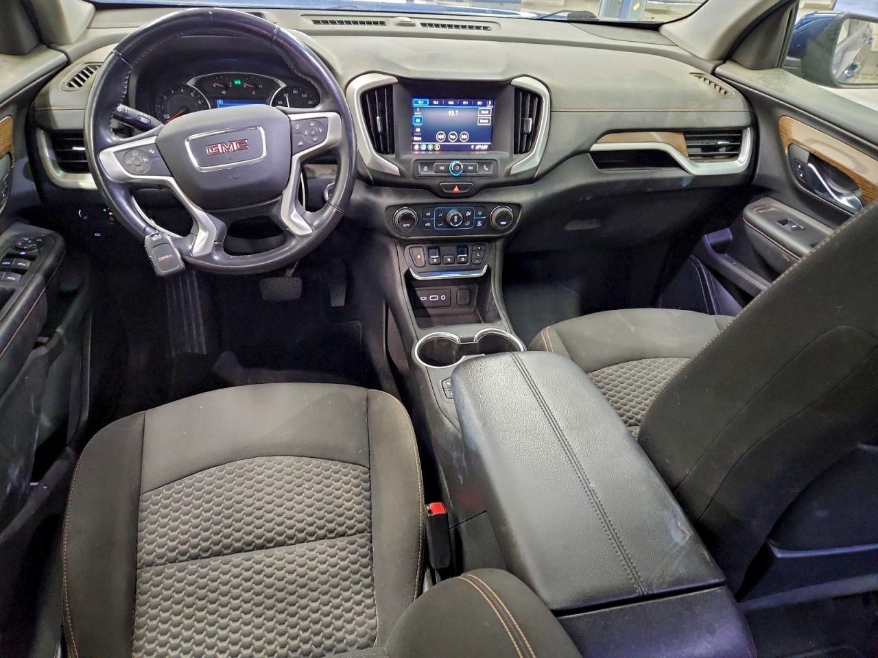2020 GMC TERRAIN SLE photo 8