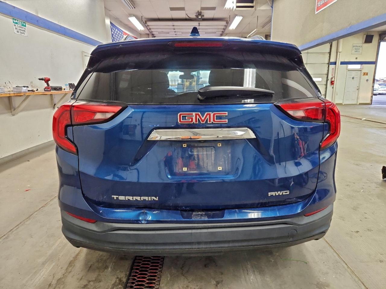 2020 GMC TERRAIN SLE photo 6