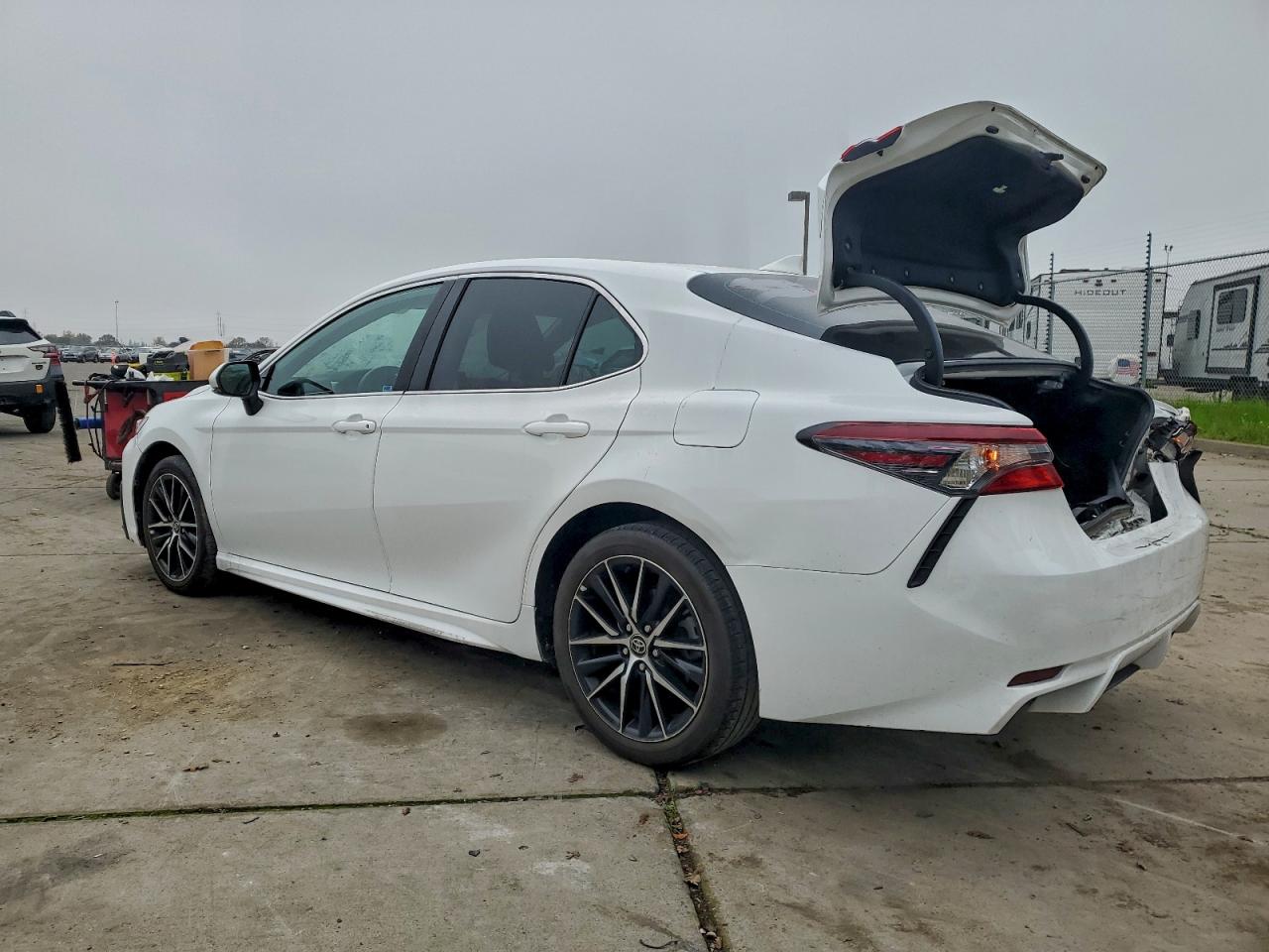 2024 TOYOTA CAMRY SE NIGHT SHADE photo 2