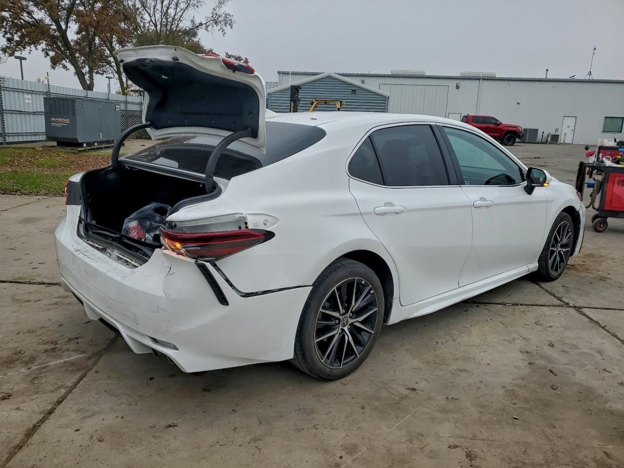 2024 TOYOTA CAMRY SE NIGHT SHADE photo 3
