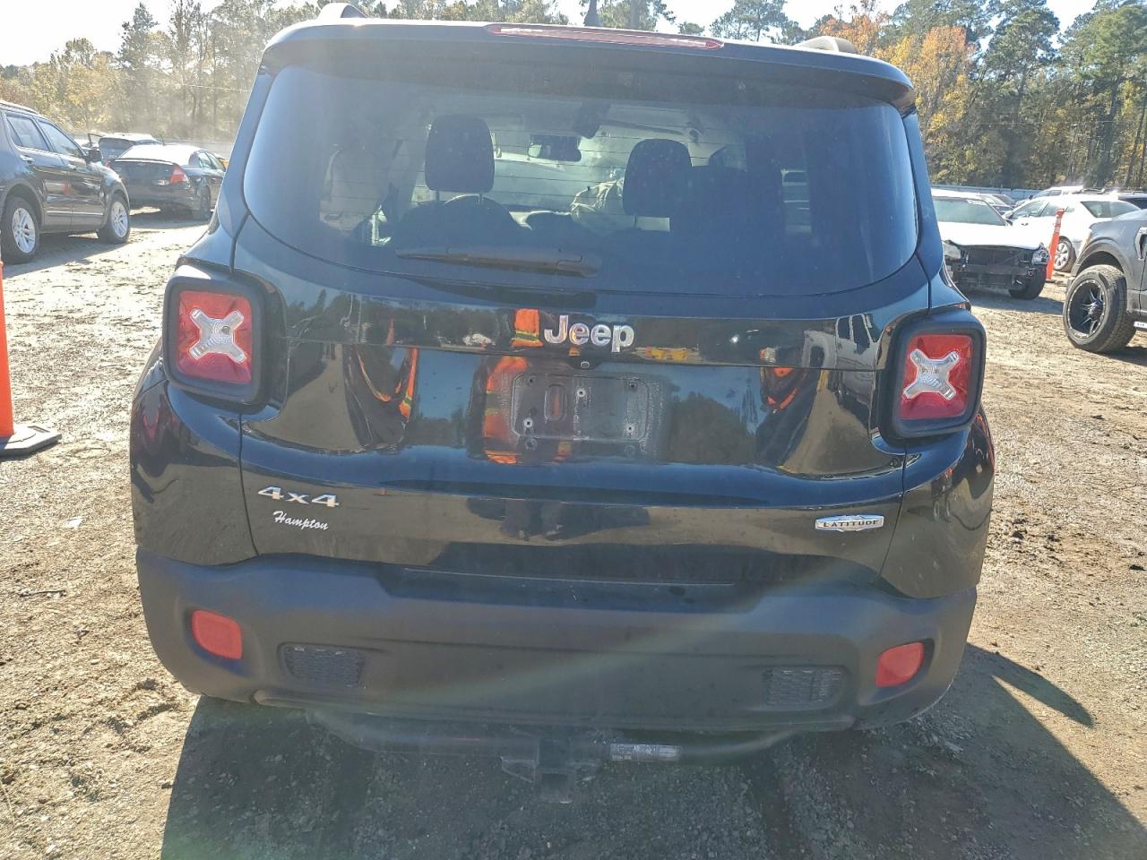 2017 JEEP RENEGADE LATITUDE photo 6