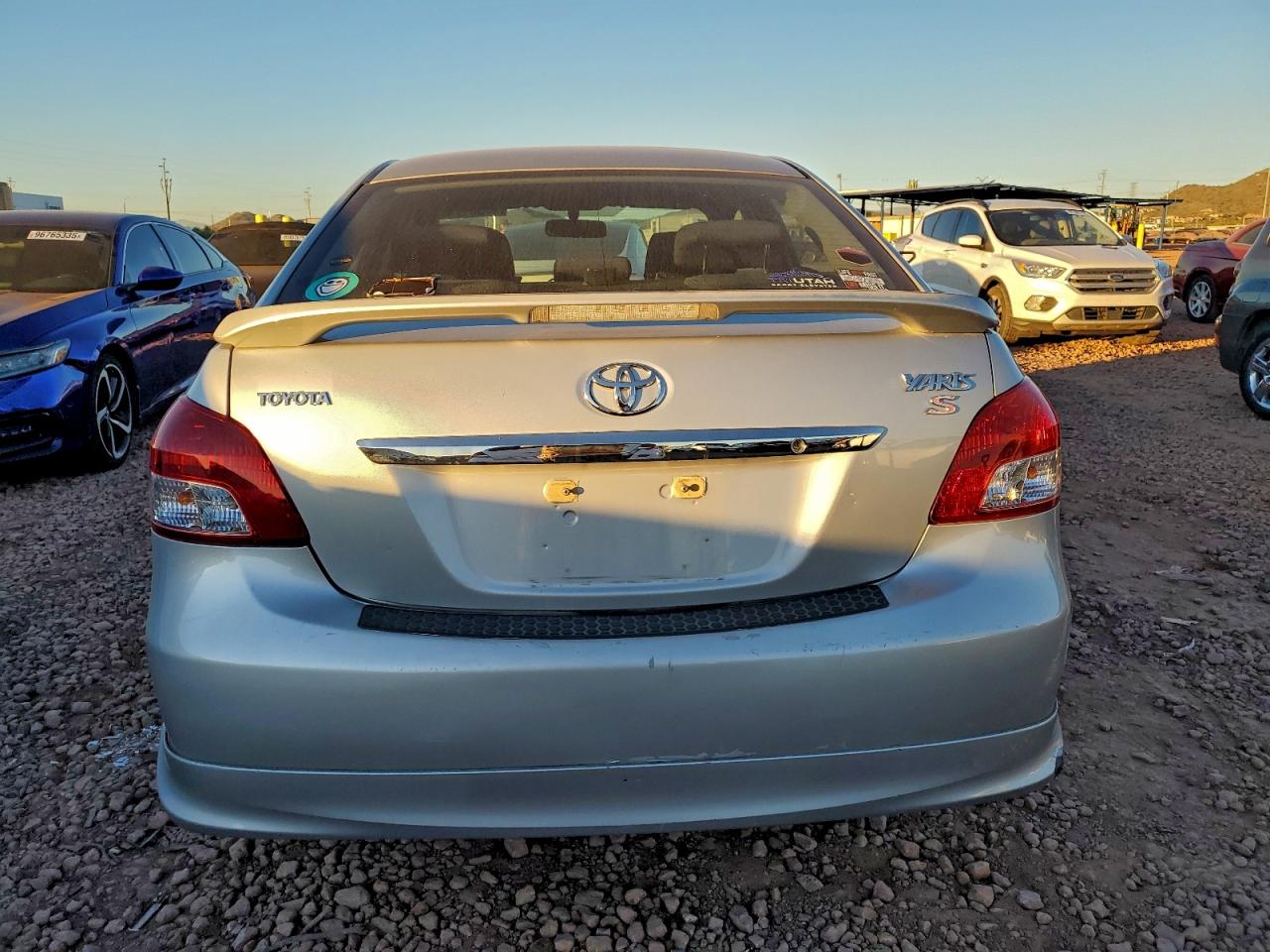 2008 TOYOTA YARIS photo 6