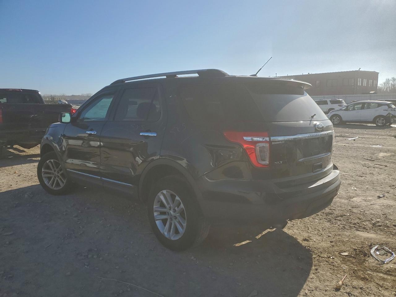 2013 FORD EXPLORER XLT photo 3