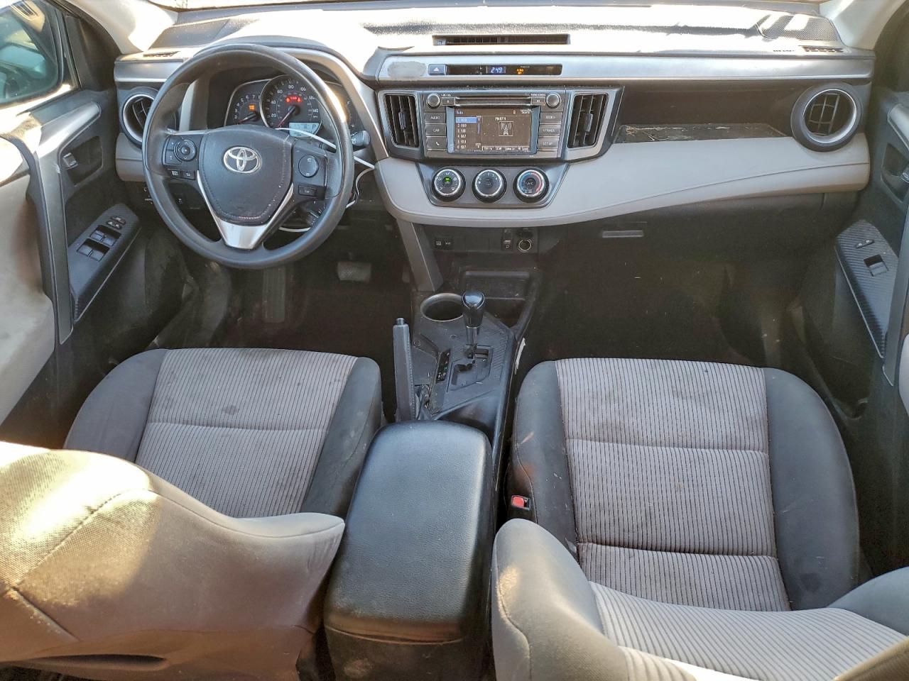 2015 TOYOTA RAV4 LE photo 8