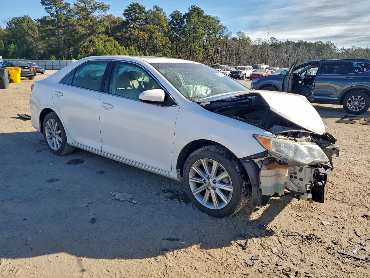 2012 TOYOTA CAMRY BASE photo 4