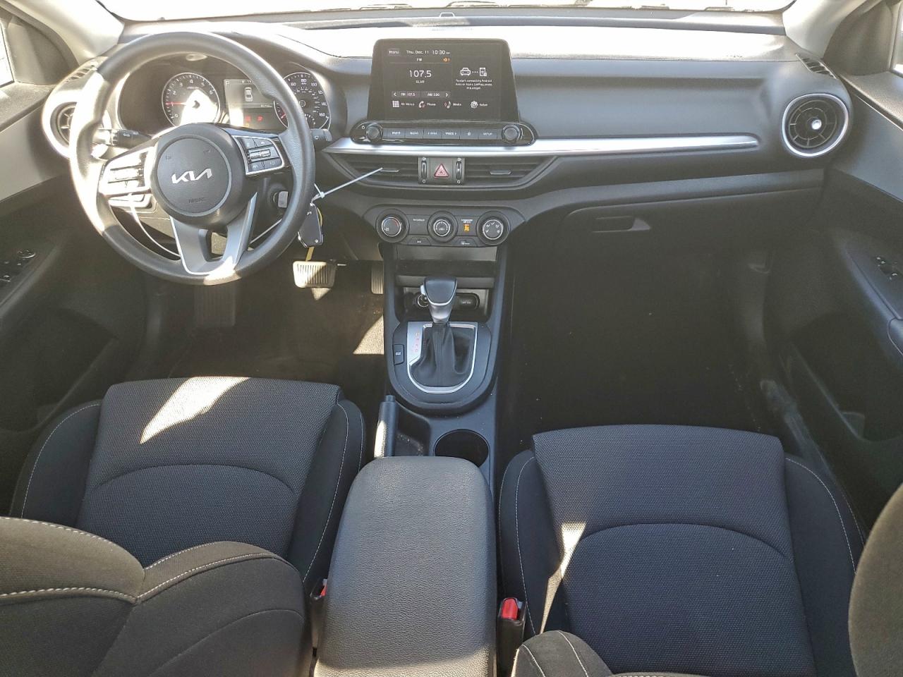 2023 KIA FORTE LX photo 8