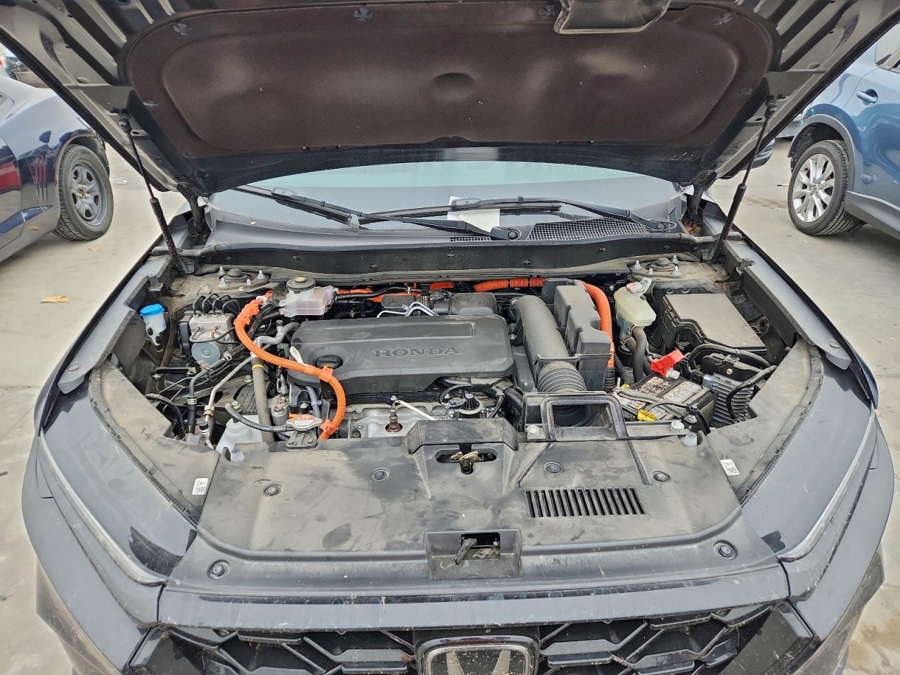 2025 HONDA CR-V SPORT photo 12