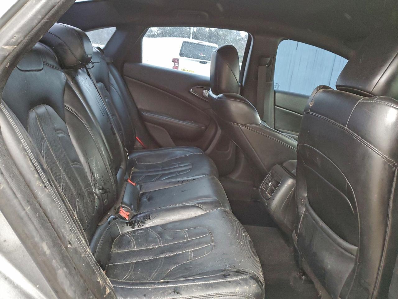 2015 CHRYSLER 200 S photo 10