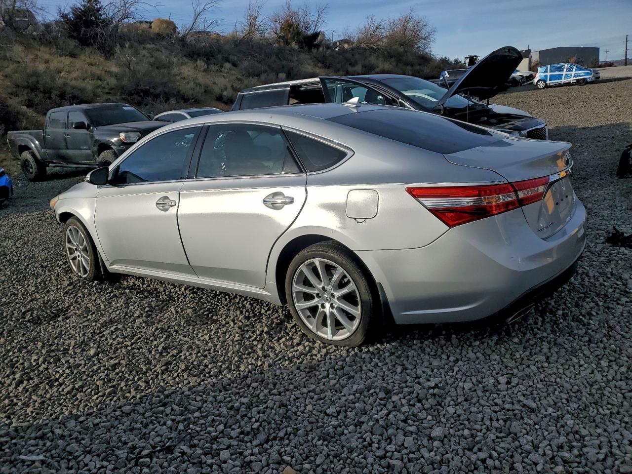 2013 TOYOTA AVALON BASE photo 2