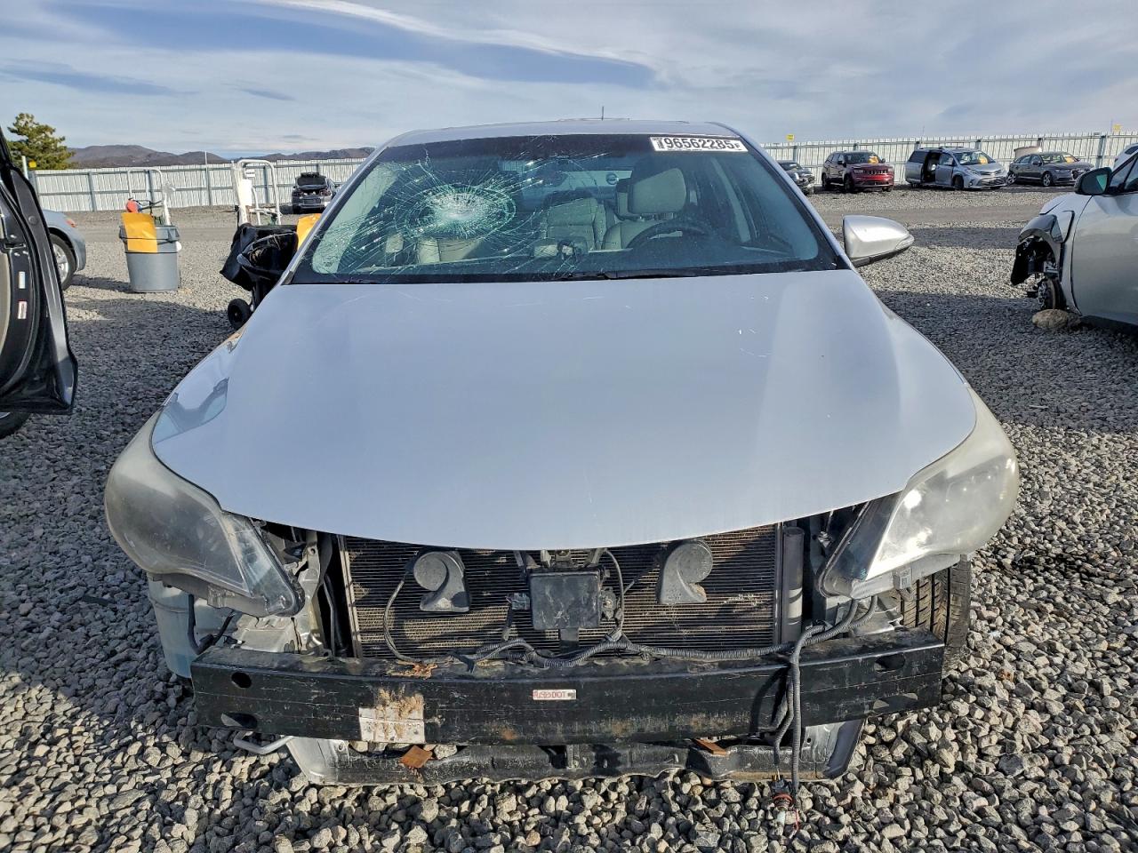2013 TOYOTA AVALON BASE photo 5