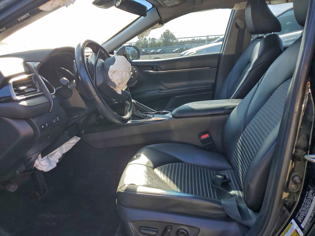 2019 TOYOTA CAMRY L photo 7