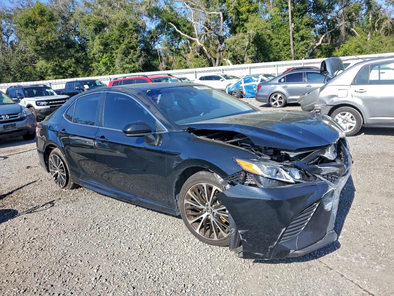 2019 TOYOTA CAMRY L photo 4
