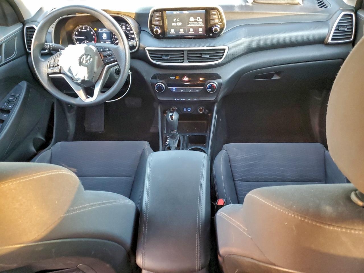 2021 HYUNDAI TUCSON SE photo 8