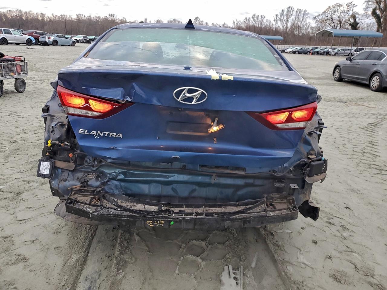 2018 HYUNDAI ELANTRA SEL photo 6