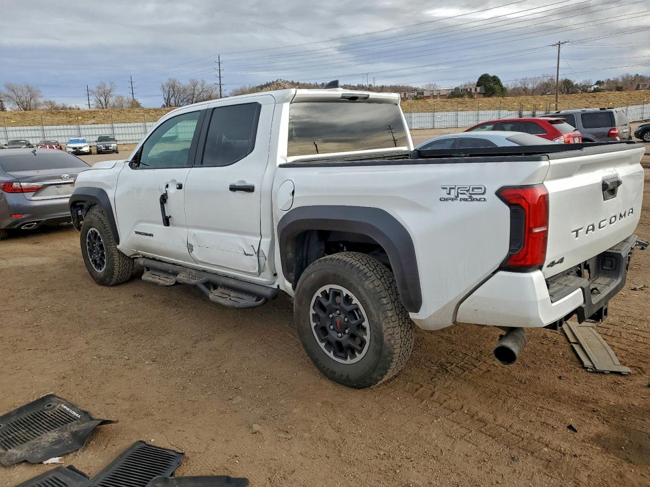 2025 TOYOTA TACOMA DOUBLE CAB photo 2