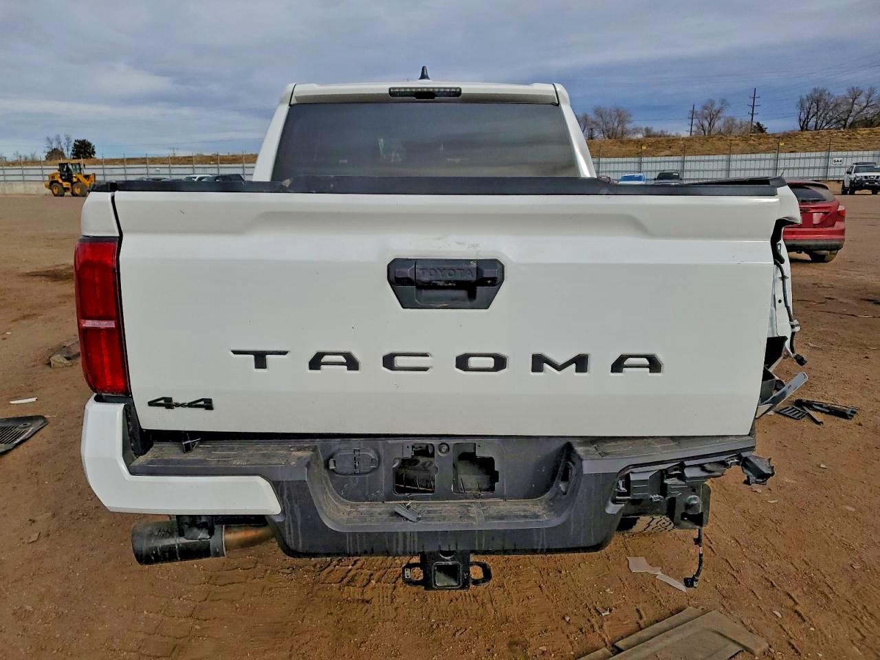 2025 TOYOTA TACOMA DOUBLE CAB photo 6