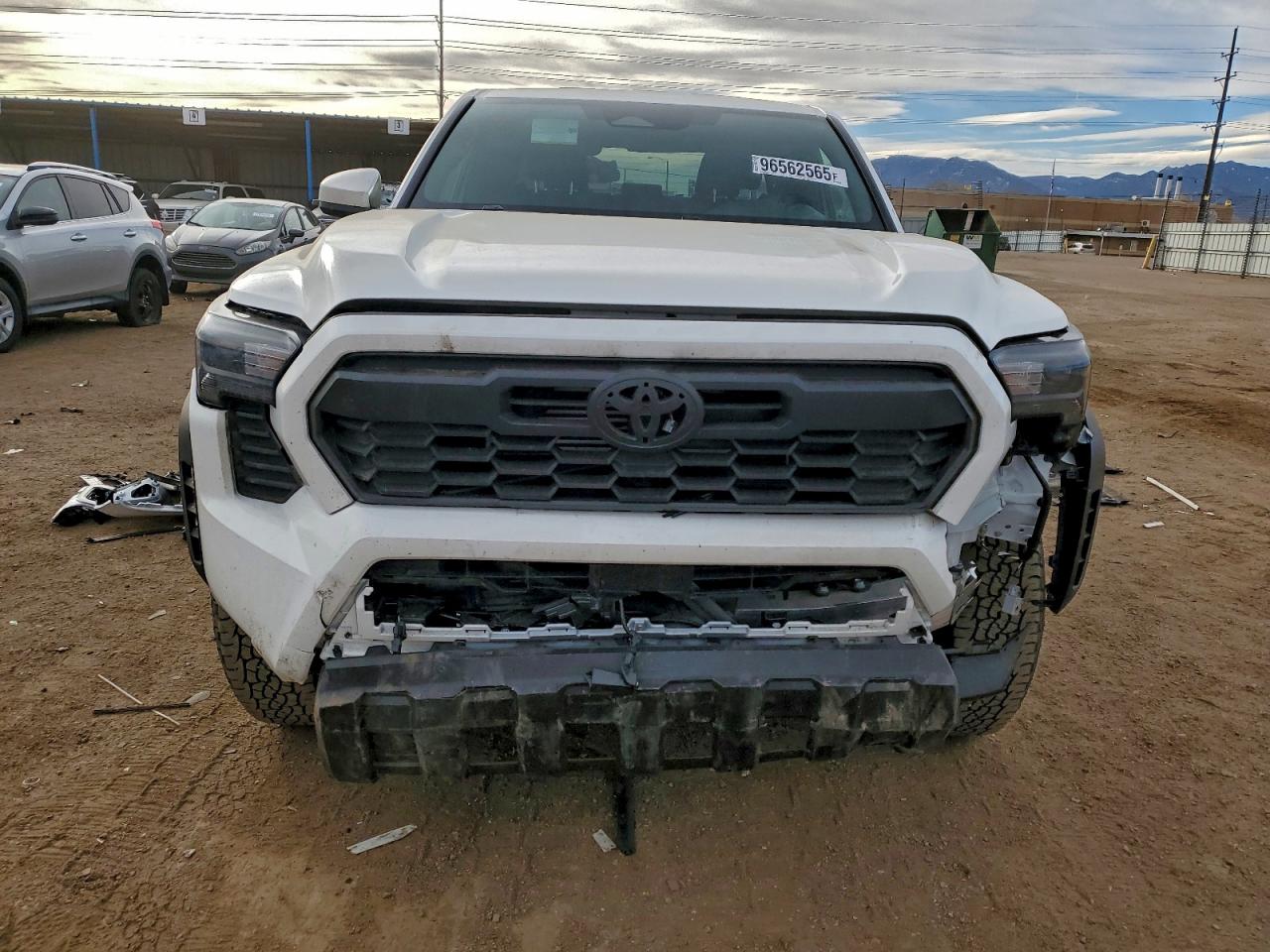 2025 TOYOTA TACOMA DOUBLE CAB photo 5