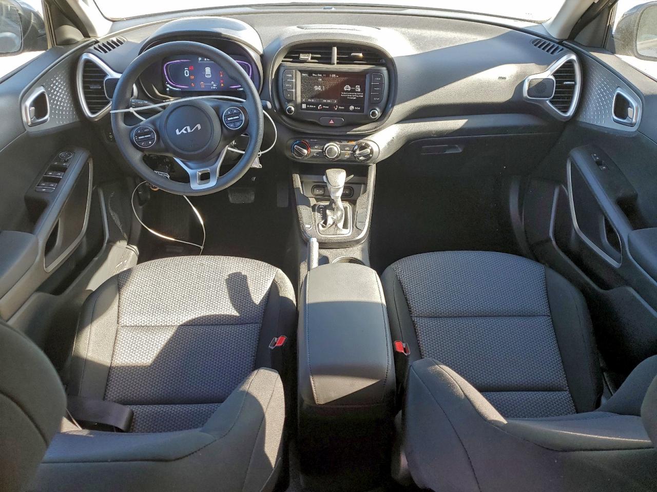 2025 KIA SOUL LX photo 8