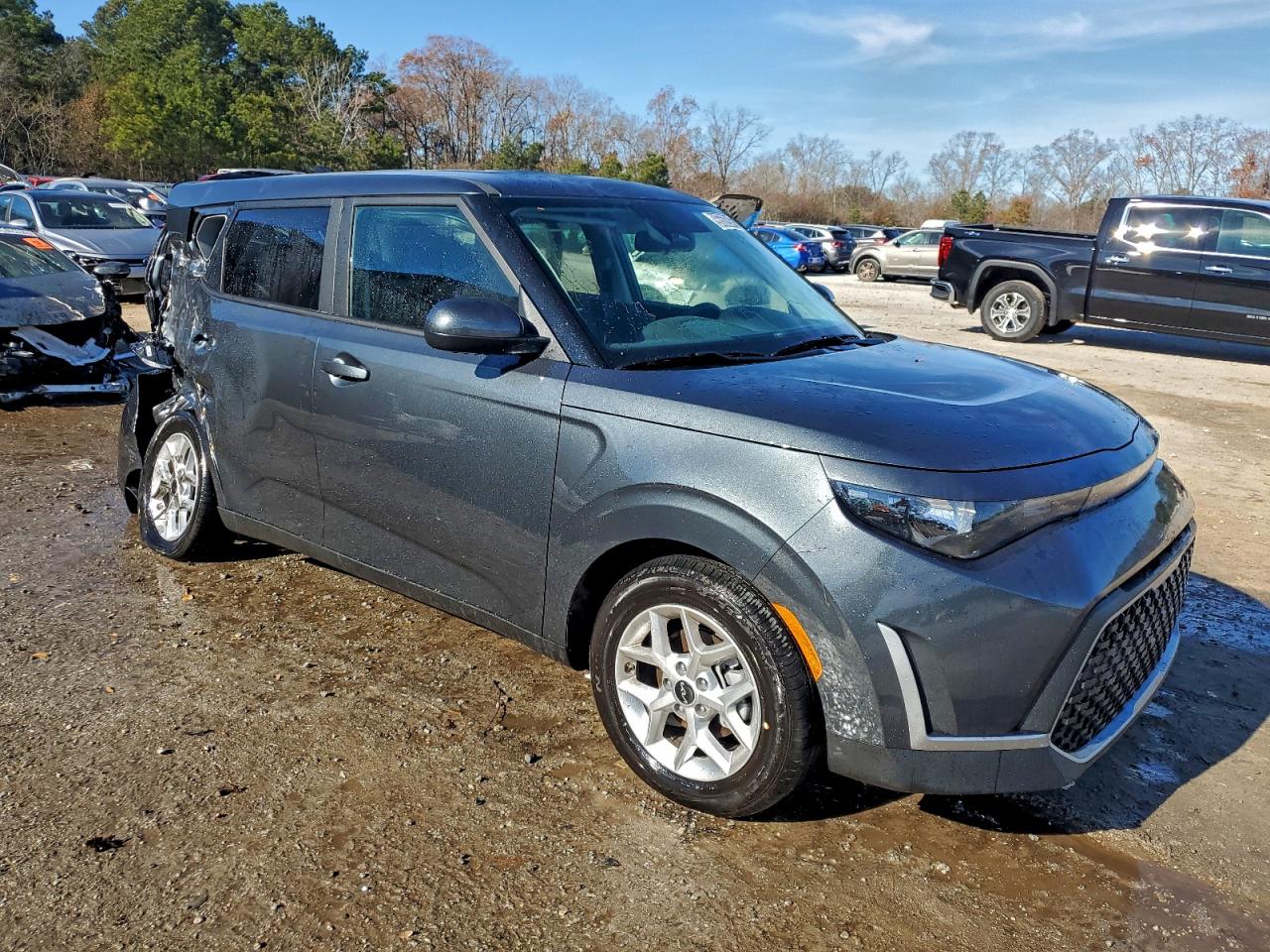 2025 KIA SOUL LX photo 4