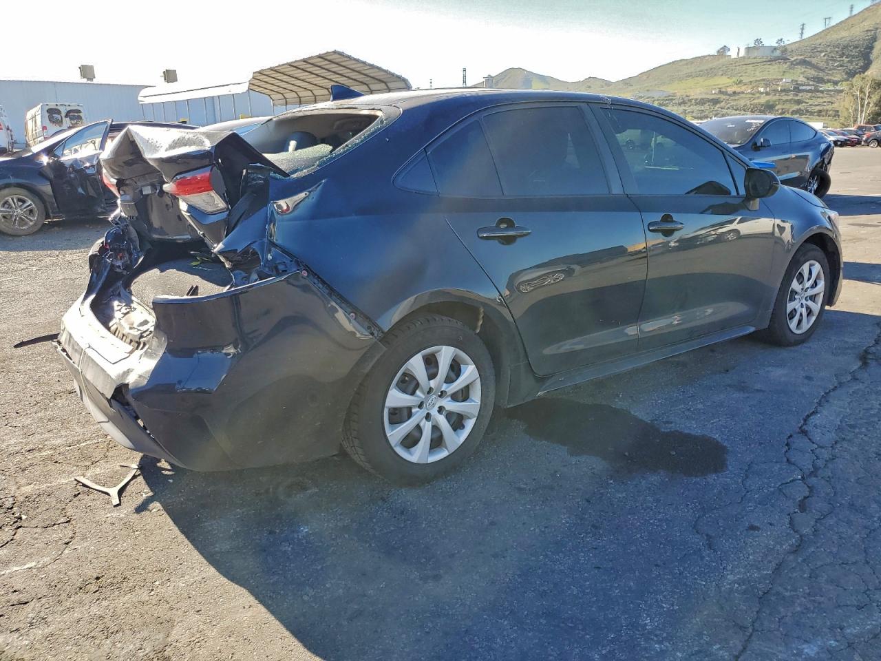 2023 TOYOTA COROLLA LE photo 3