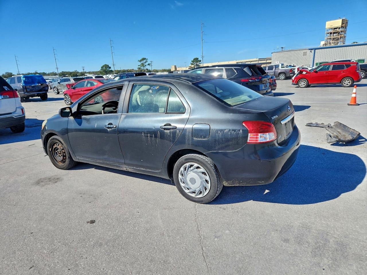 2009 TOYOTA YARIS photo 2