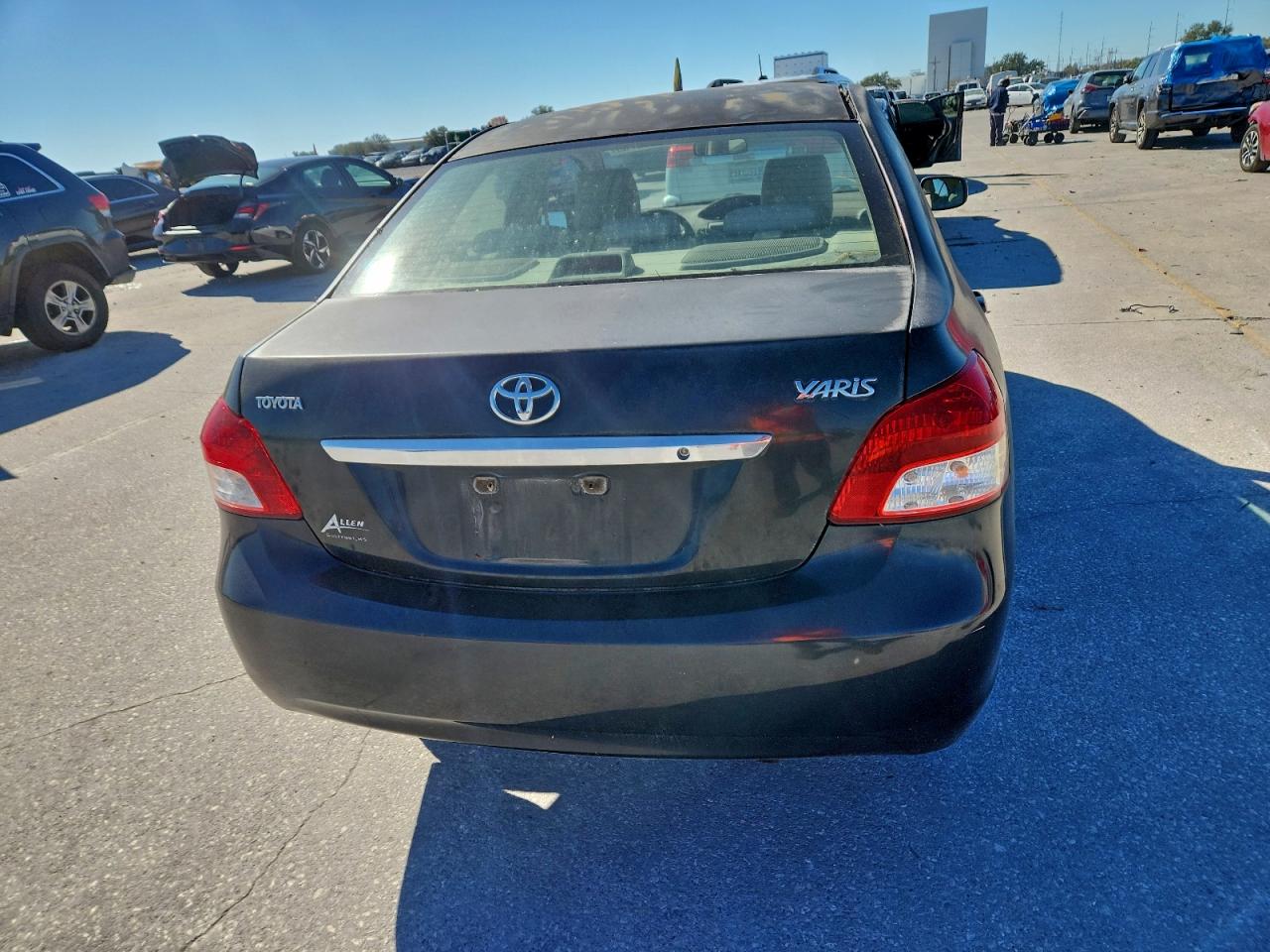 2009 TOYOTA YARIS photo 6