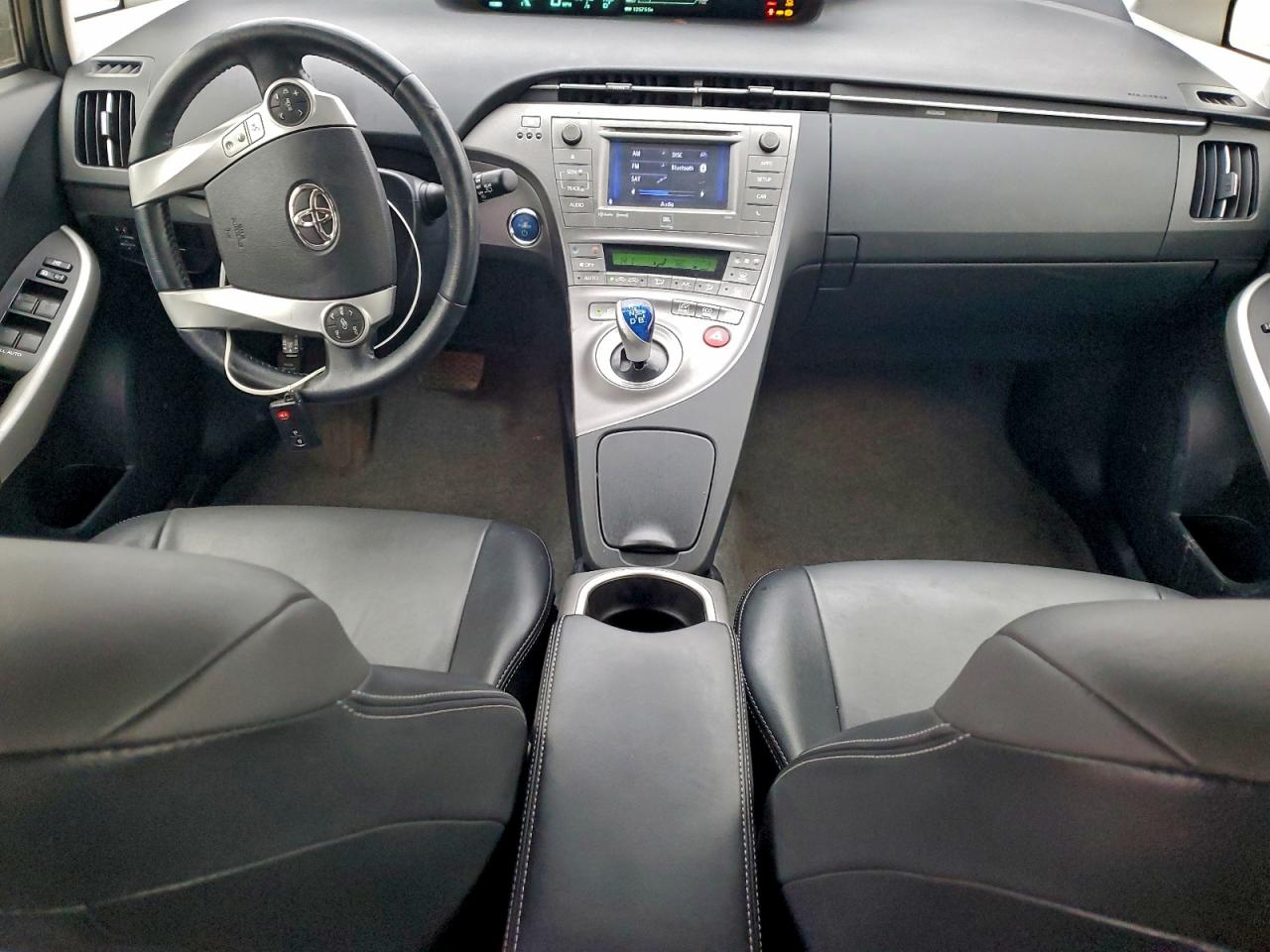 2012 TOYOTA PRIUS photo 8