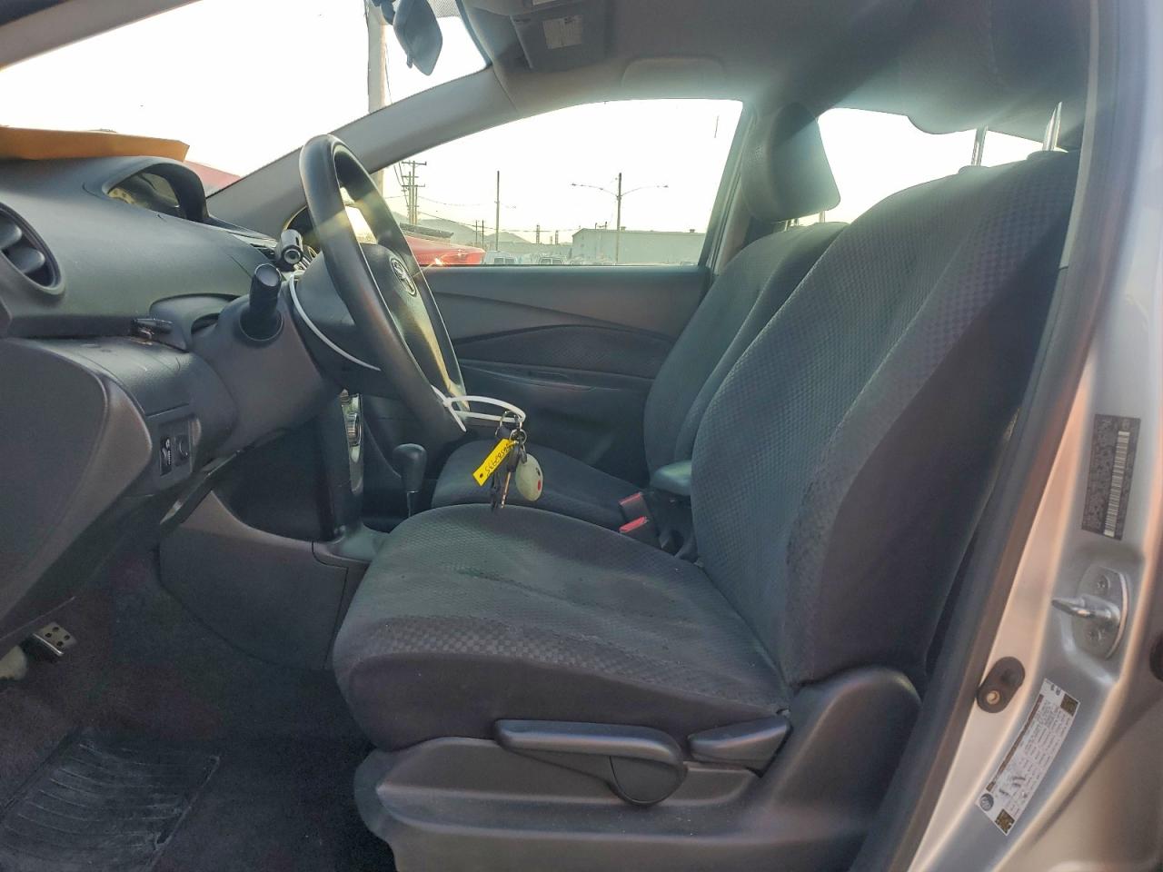 2007 TOYOTA YARIS photo 7