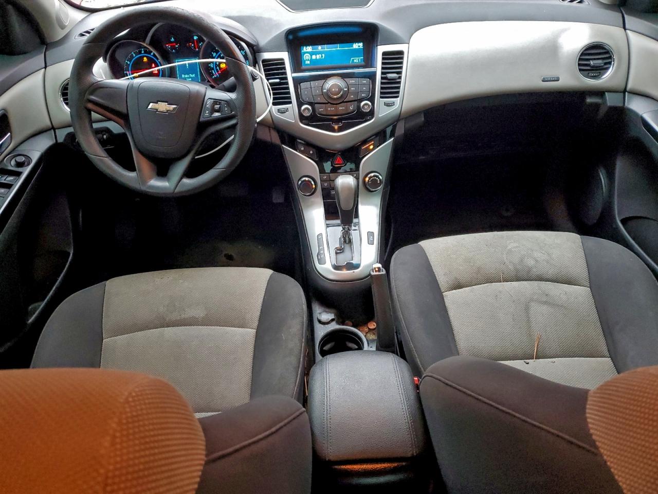 2014 CHEVROLET CRUZE LS photo 8