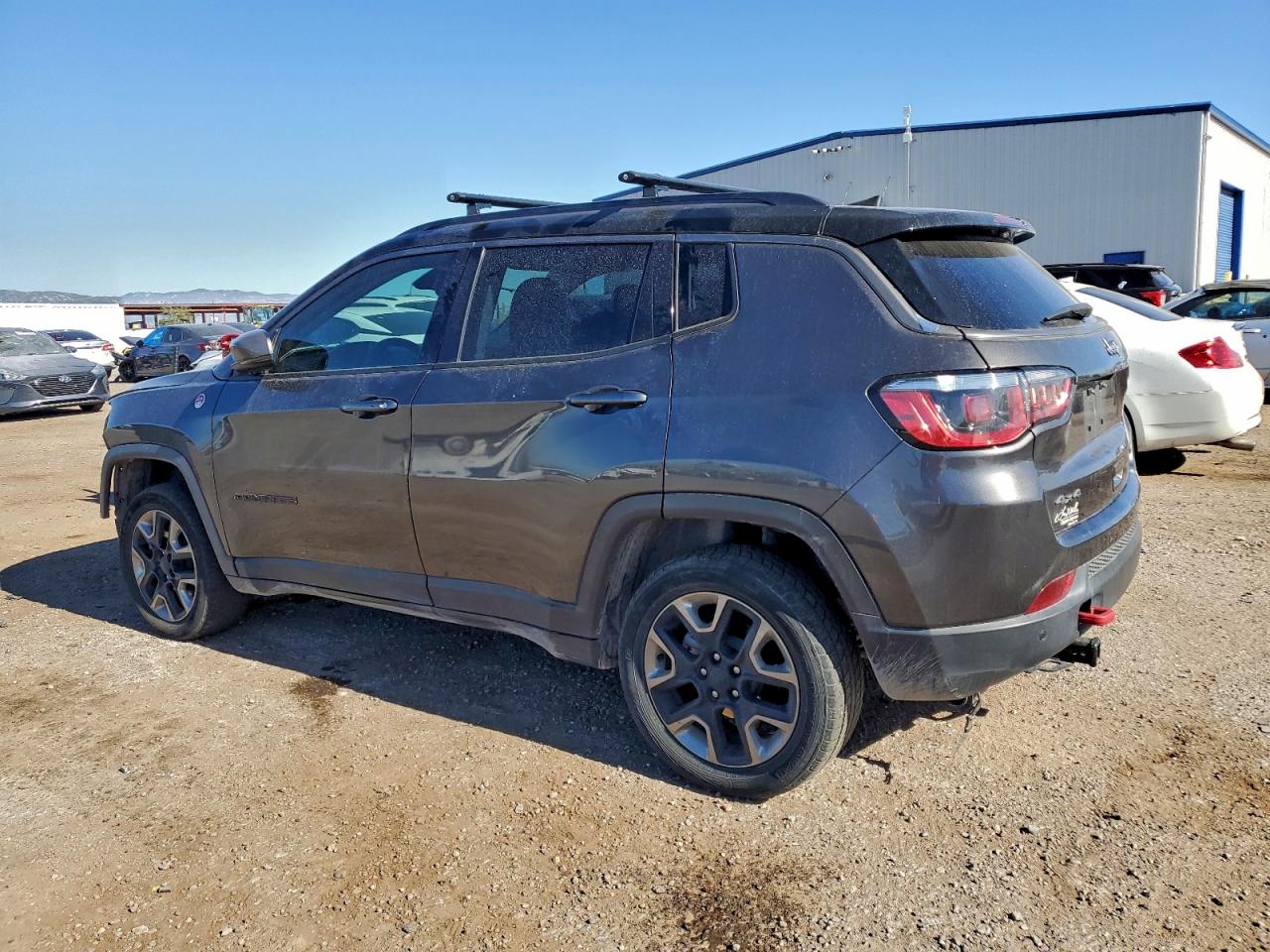 2017 JEEP COMPASS TRAILHAWK photo 2