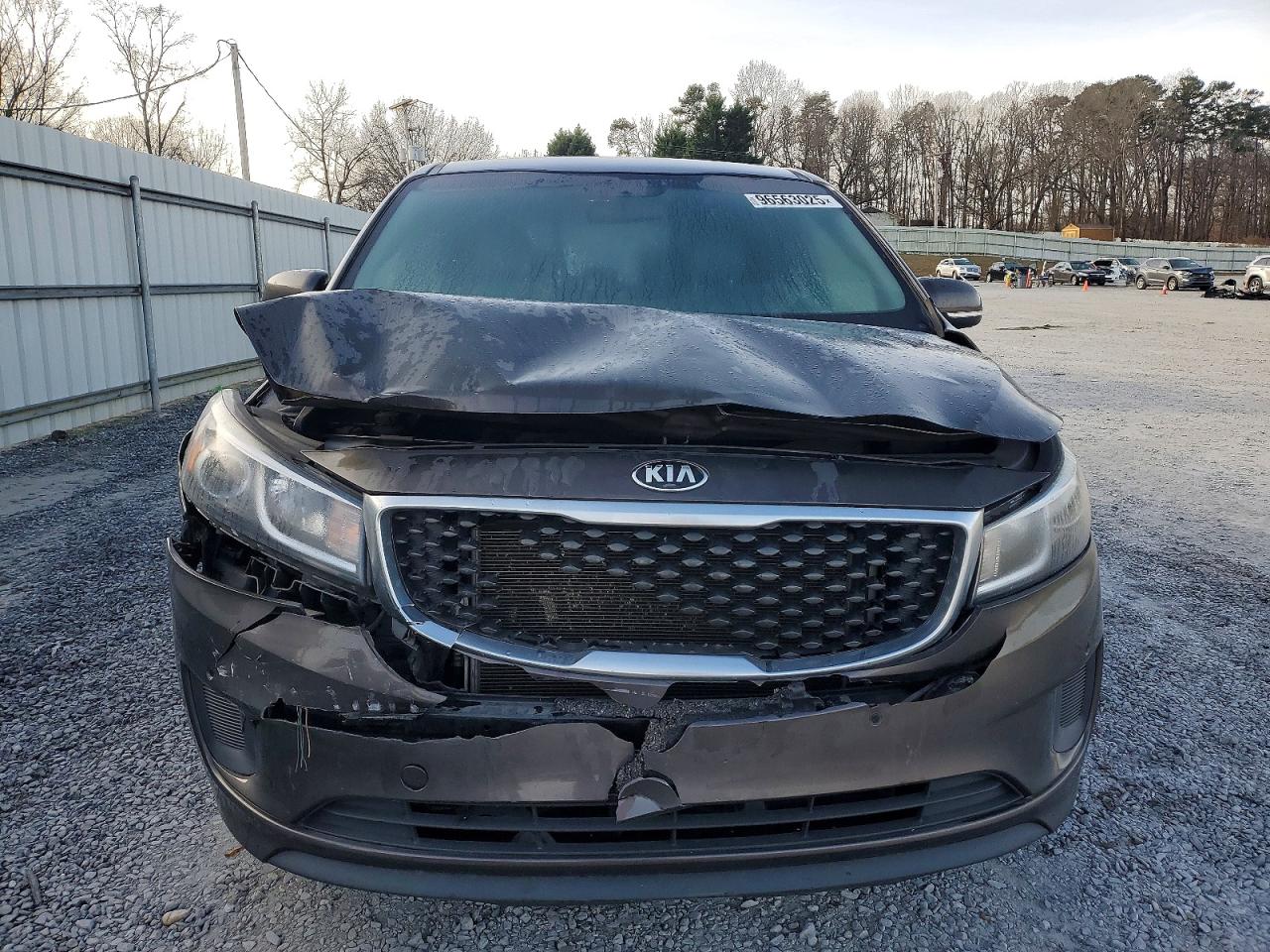 2017 KIA SEDONA LX photo 5