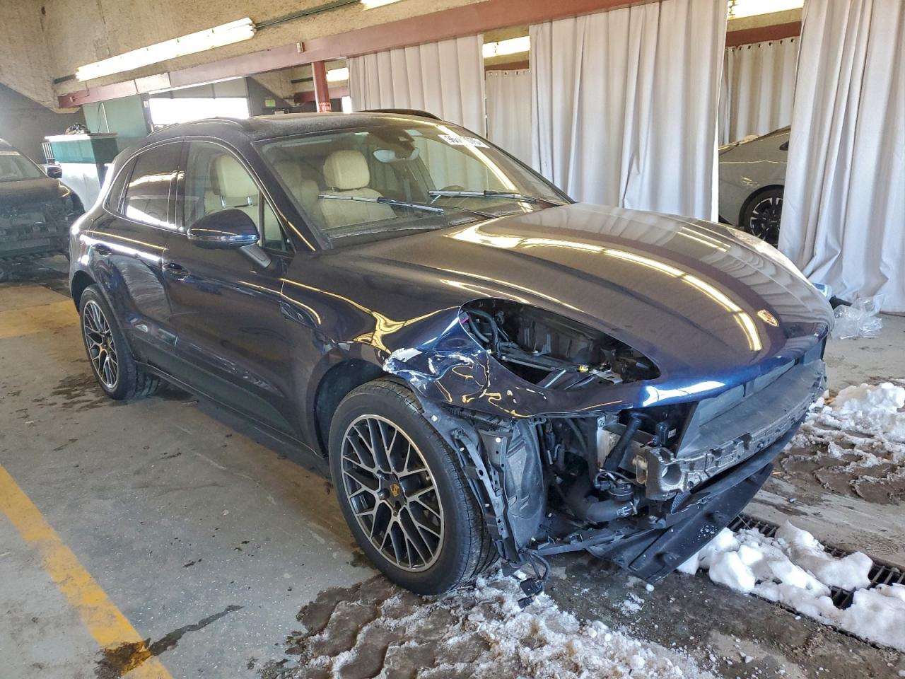 2018 PORSCHE MACAN photo 4
