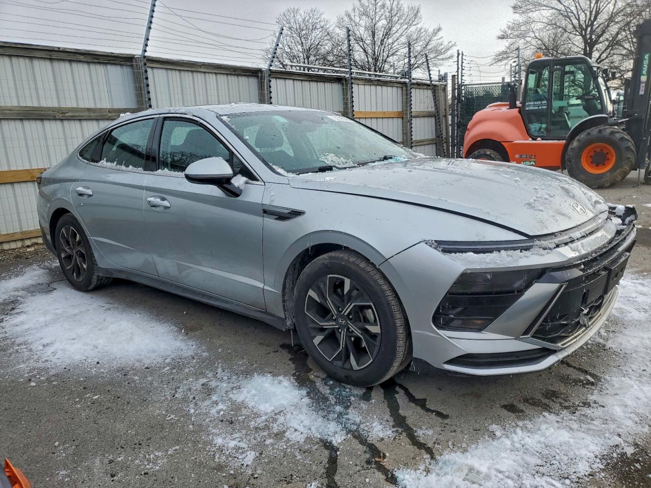 2025 HYUNDAI SONATA SEL photo 4