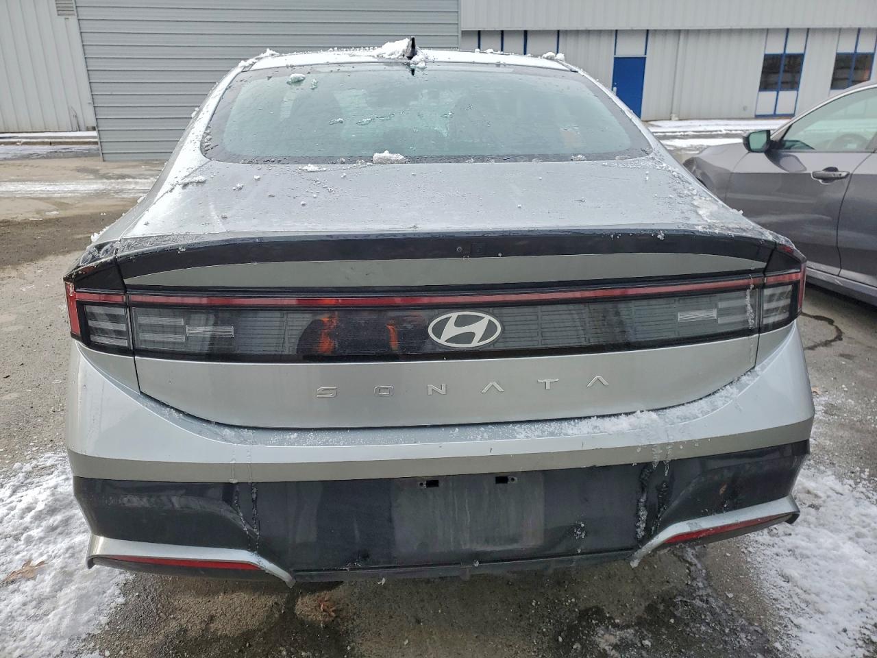 2025 HYUNDAI SONATA SEL photo 6
