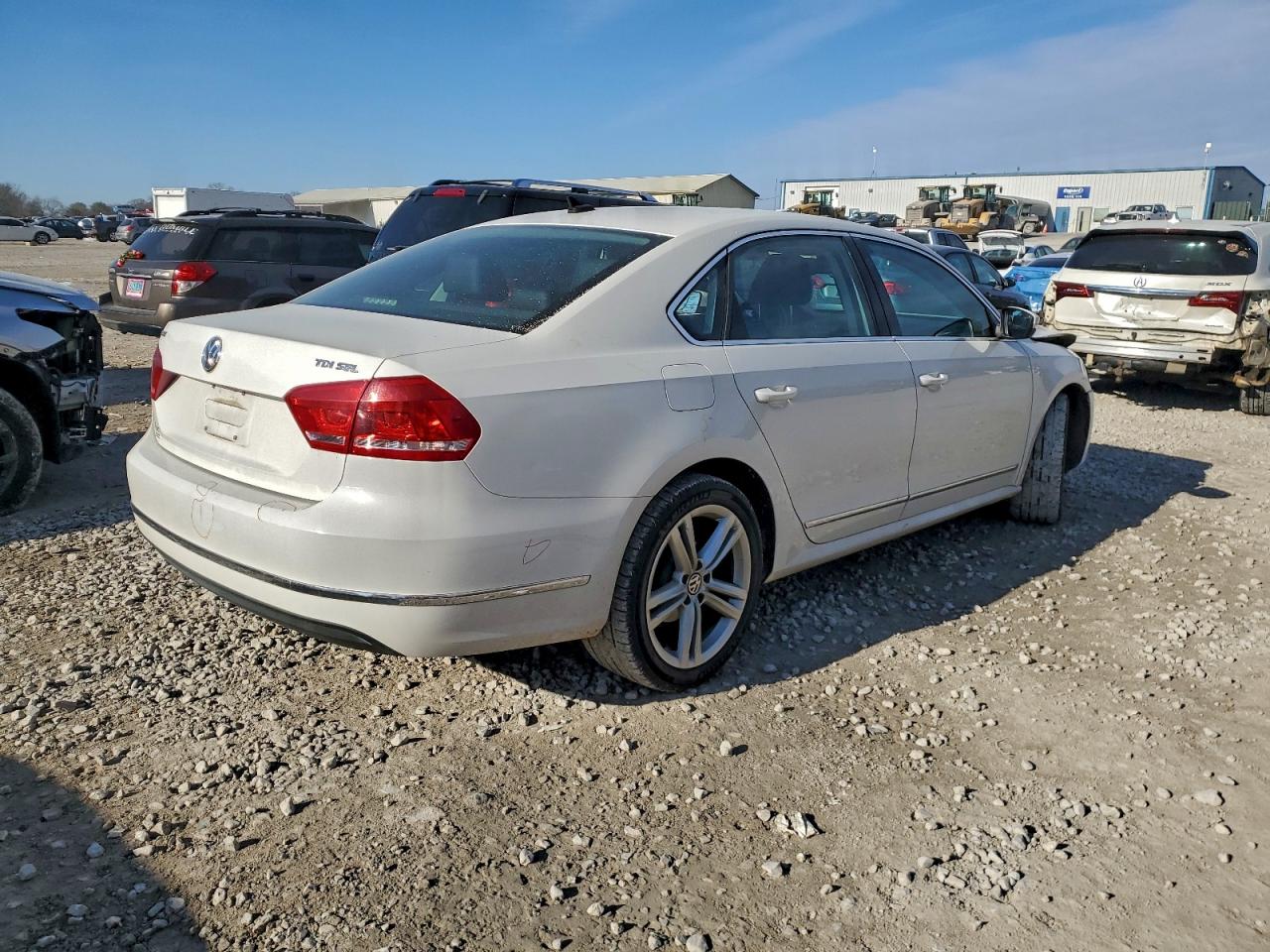 2015 VOLKSWAGEN PASSAT SEL photo 3