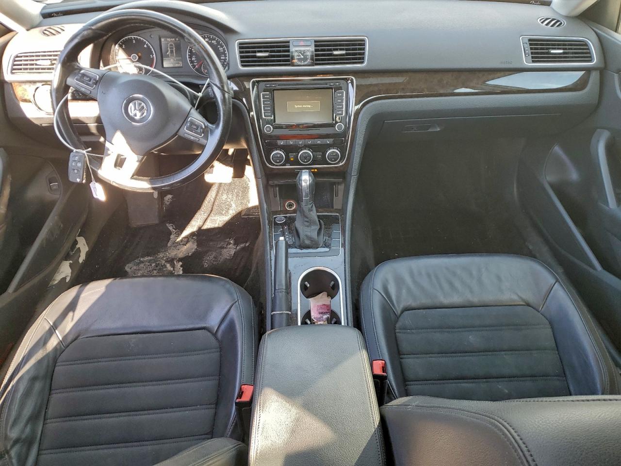 2015 VOLKSWAGEN PASSAT SEL photo 8
