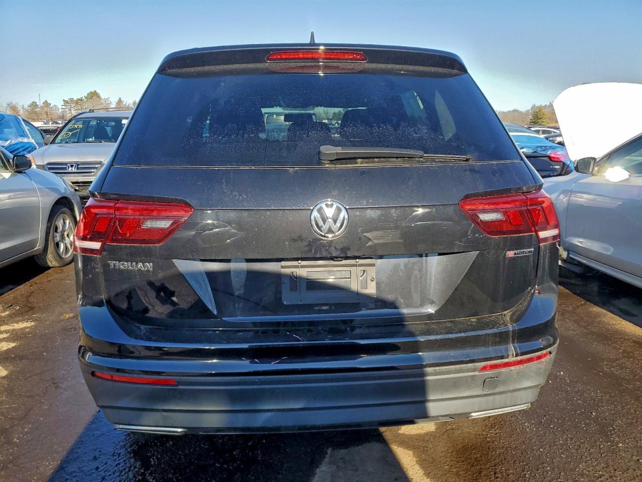 2020 VOLKSWAGEN TIGUAN S photo 6
