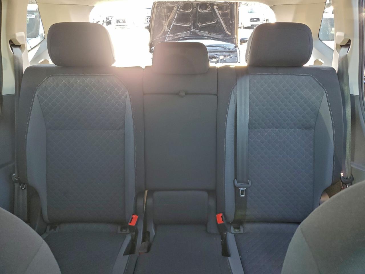 2020 VOLKSWAGEN TIGUAN S photo 10