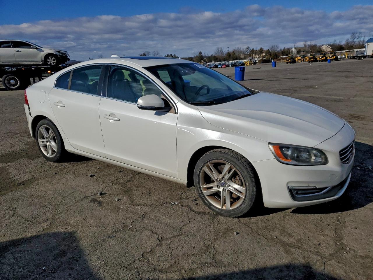 2015 VOLVO S60 PLATINUM photo 4