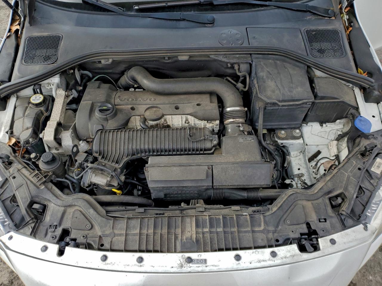 2015 VOLVO S60 PLATINUM photo 11