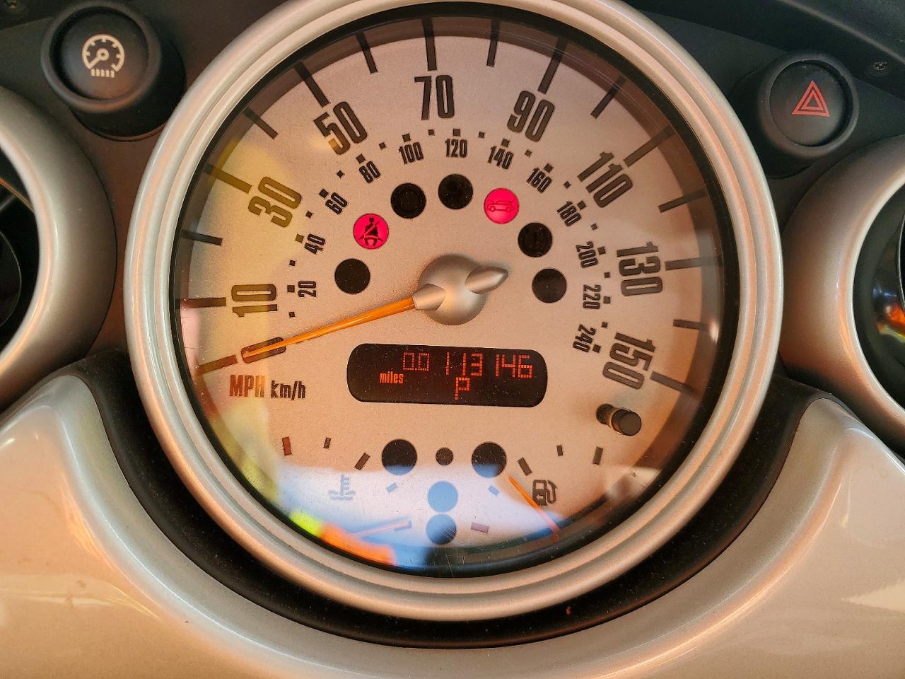 2004 MINI COOPER photo 9