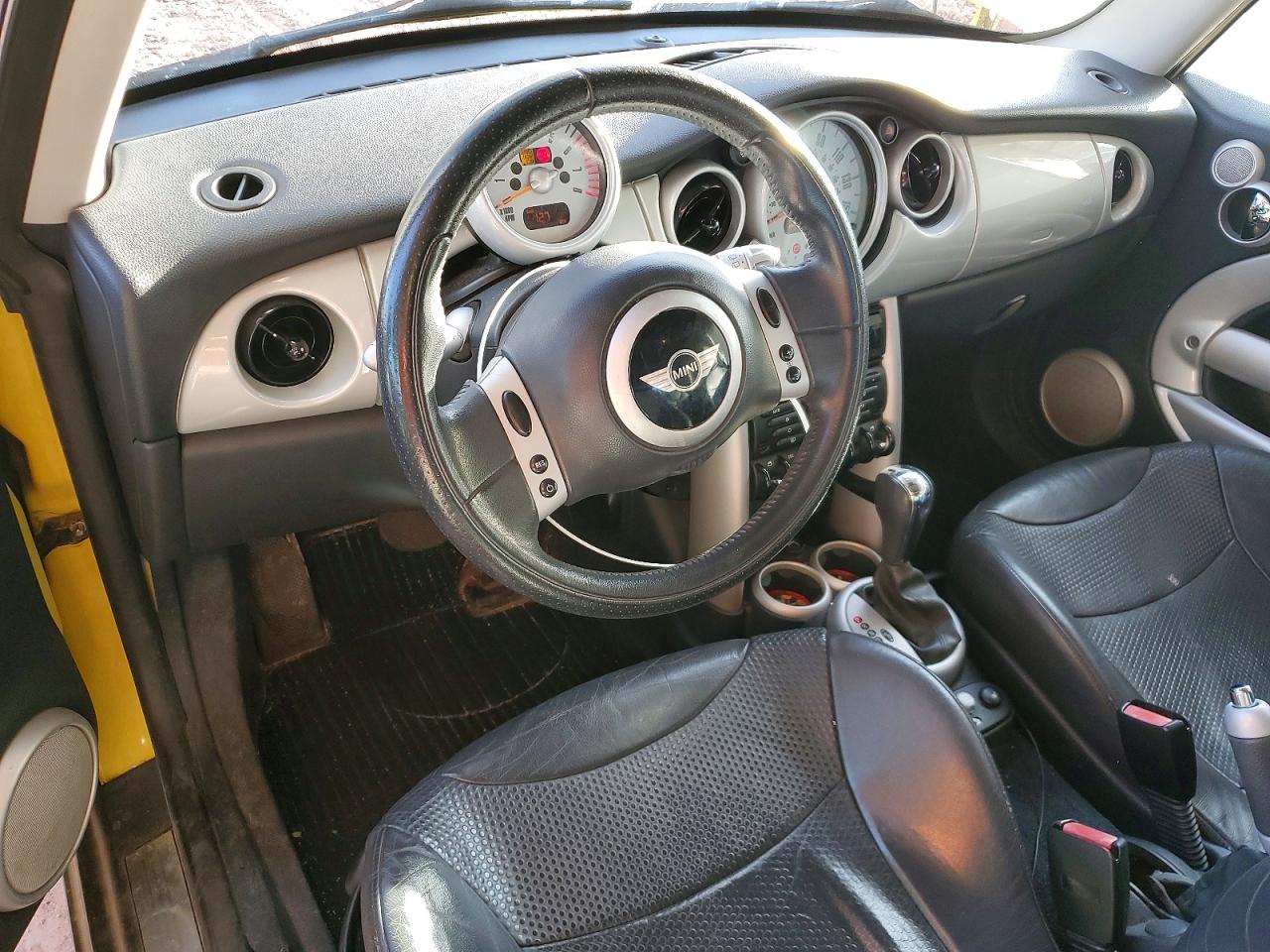 2004 MINI COOPER photo 8