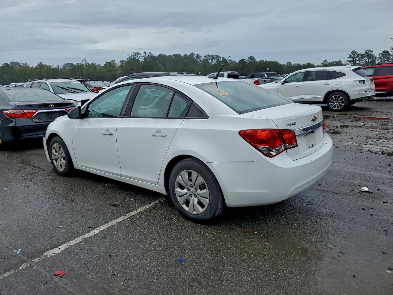 2013 CHEVROLET CRUZE LS photo 2