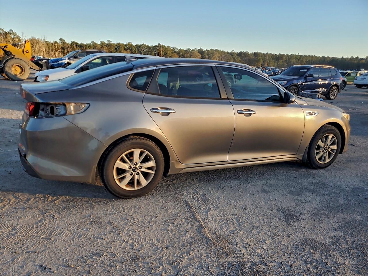 2017 KIA OPTIMA LX photo 3