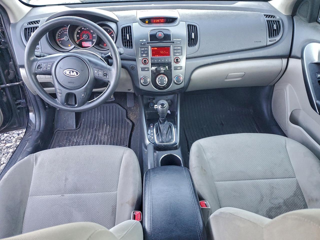 2013 KIA FORTE EX photo 8