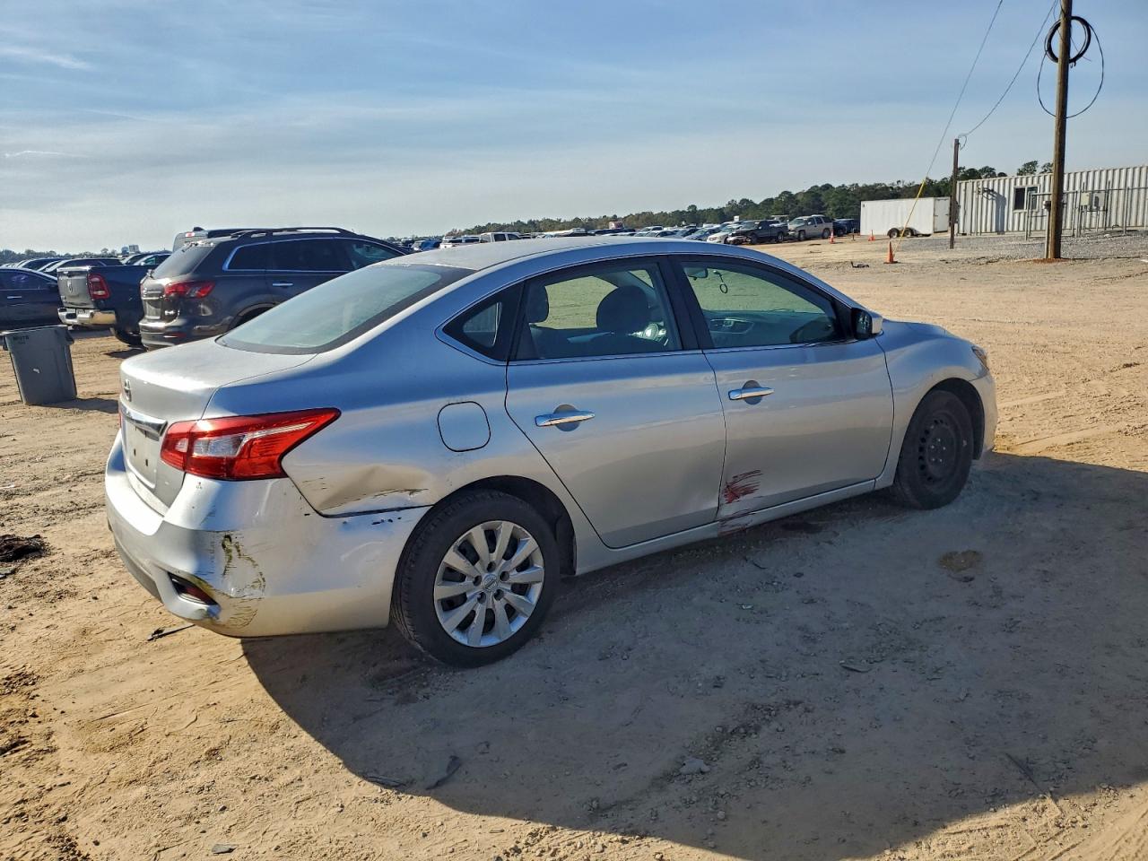 2018 NISSAN SENTRA S photo 5
