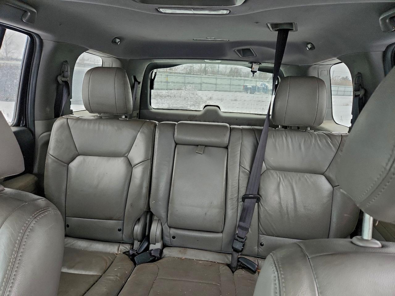 2015 HONDA PILOT SE photo 10