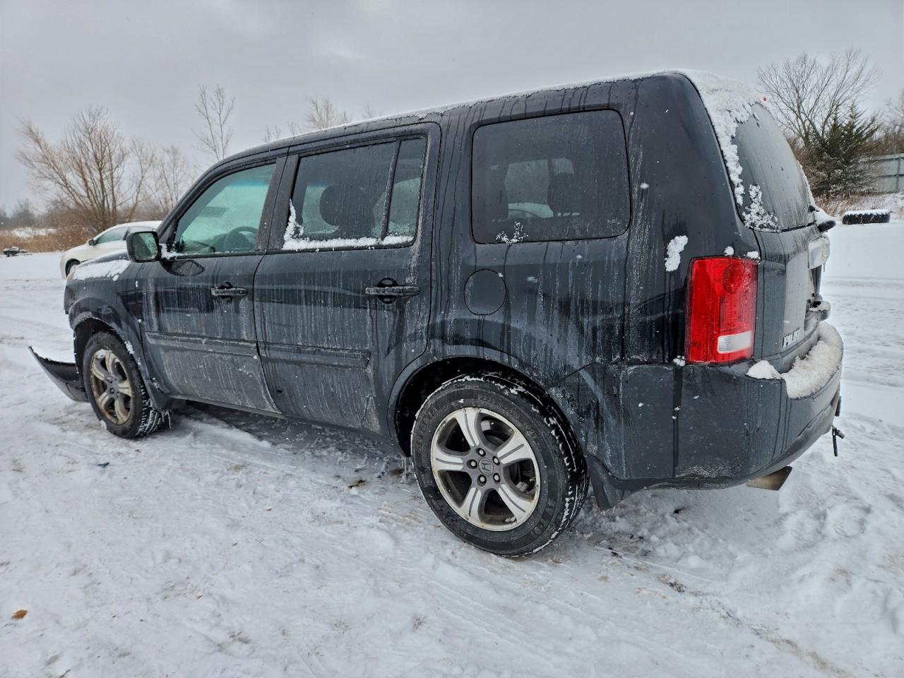 2015 HONDA PILOT SE photo 2