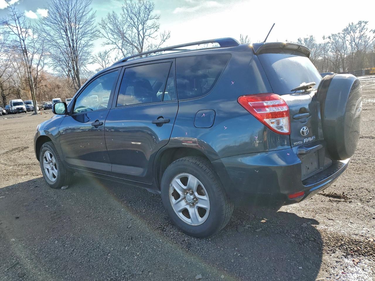 2010 TOYOTA RAV4 photo 2